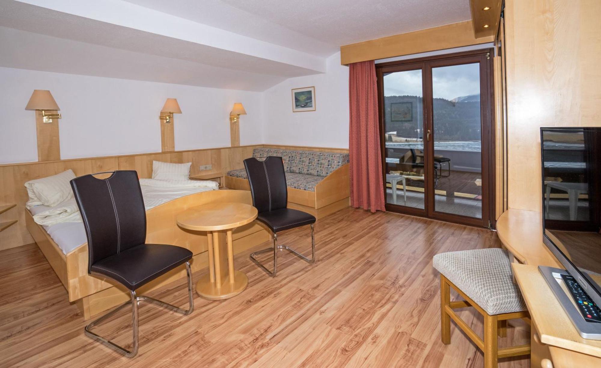 Haus Stampfer Hotell Weissensee Rum bild