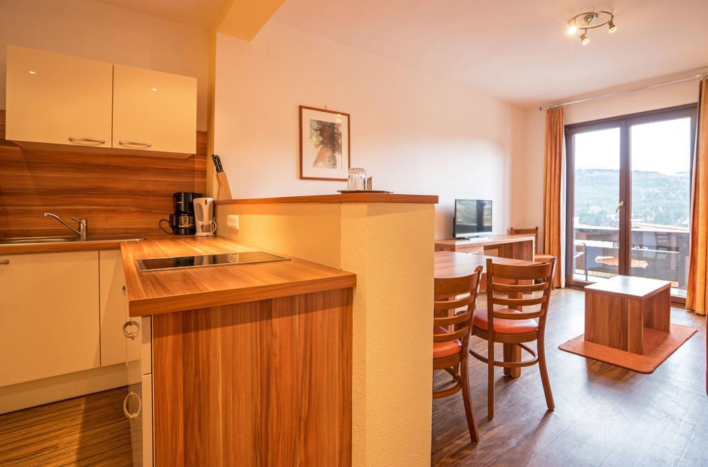 Haus Stampfer Hotell Weissensee Rum bild