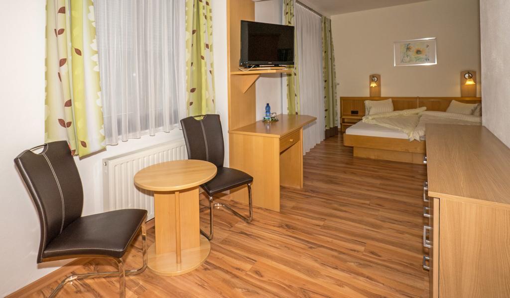 Haus Stampfer Hotell Weissensee Exteriör bild