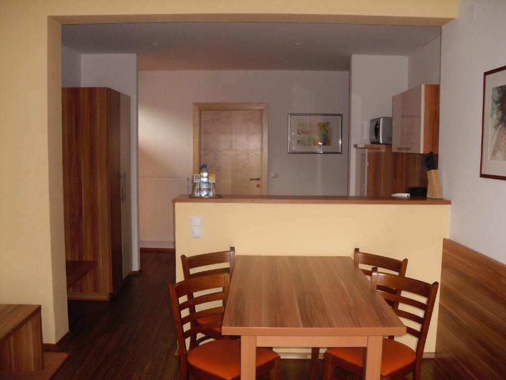 Haus Stampfer Hotell Weissensee Rum bild